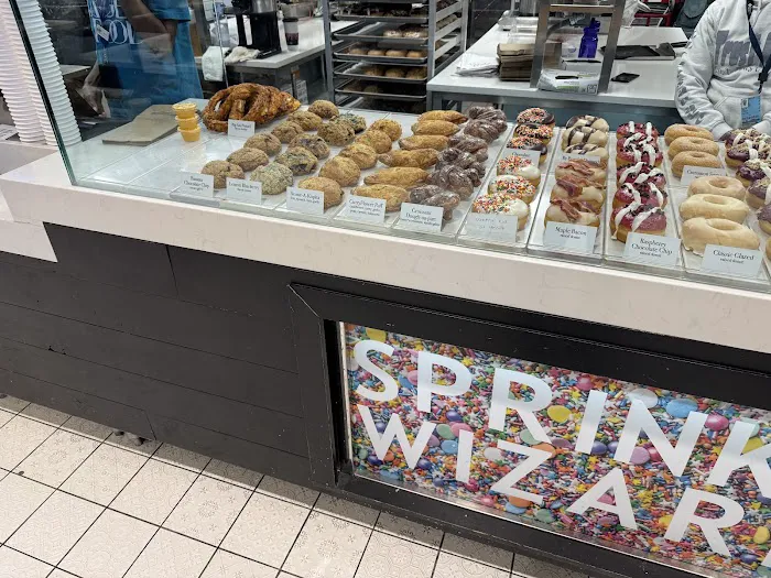 Angel Food Bakery & Donut Bar Picture 10
