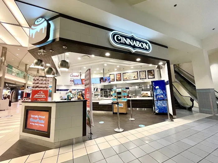 Cinnabon Picture 7