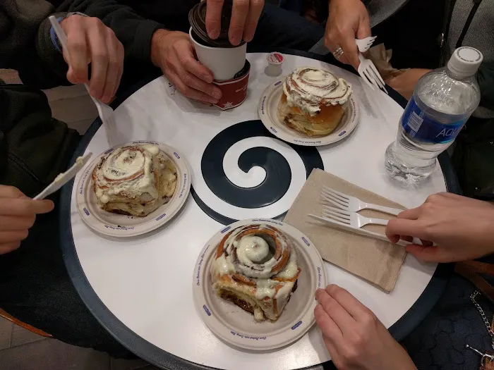 Cinnabon Picture 4