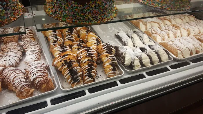 Carlo’s Bakery Picture 7