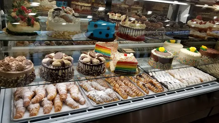 Carlo’s Bakery Picture 1