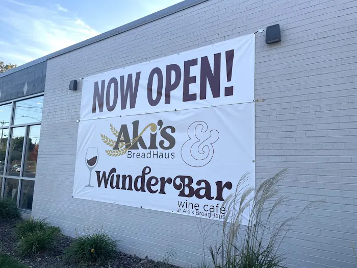 Aki's BreadHaus & WunderBar Picture 8