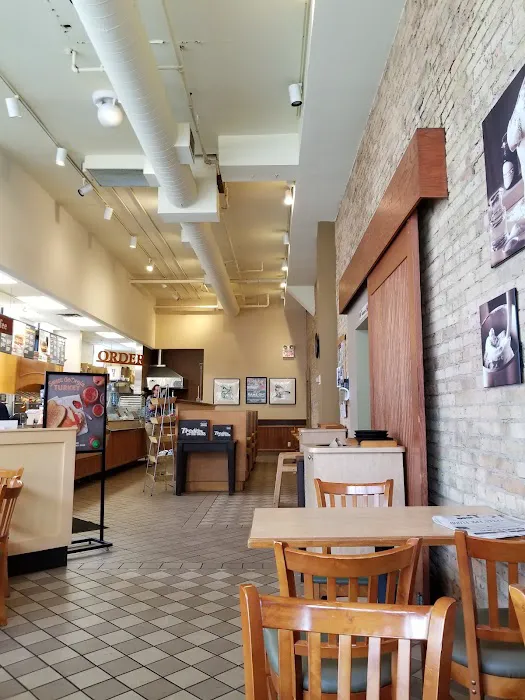 Bruegger's Bagels Picture 5