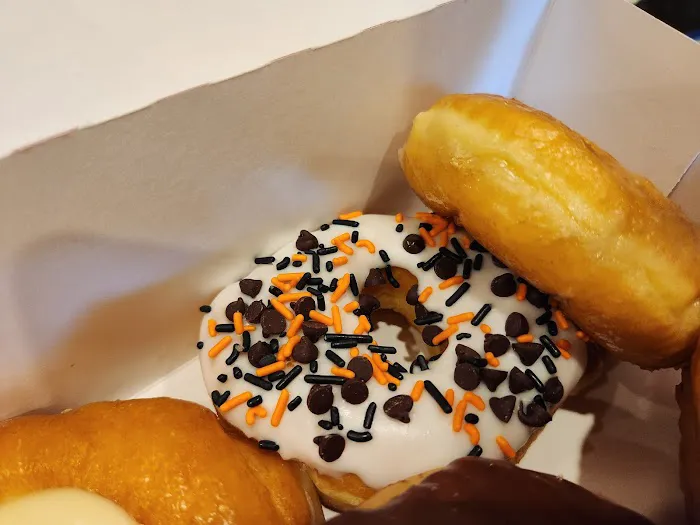 Cafe Donuts Picture 2