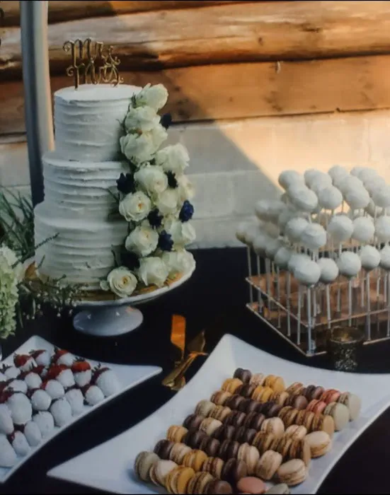 Designer Cakes by Rebecca Picture 8
