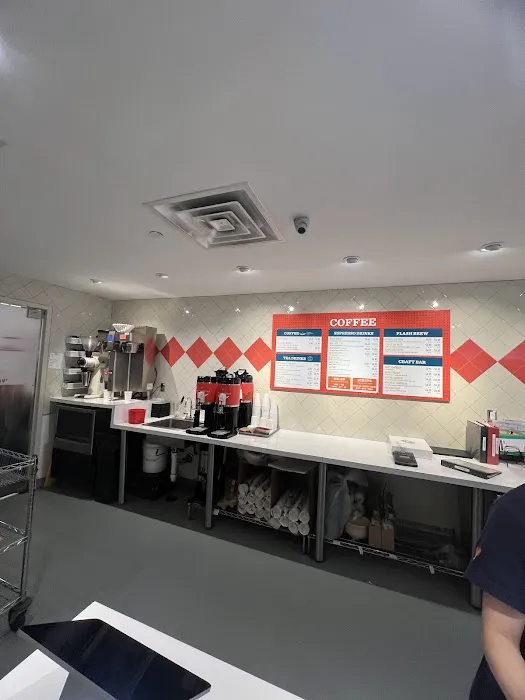 Cardigan Donuts - IDS Center Picture 7