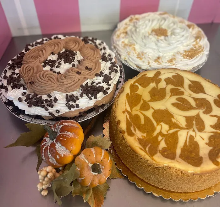 Cream of the Cakes Picture 5