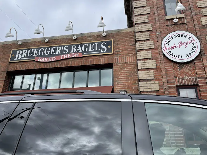 Bruegger's Bagels Picture 3