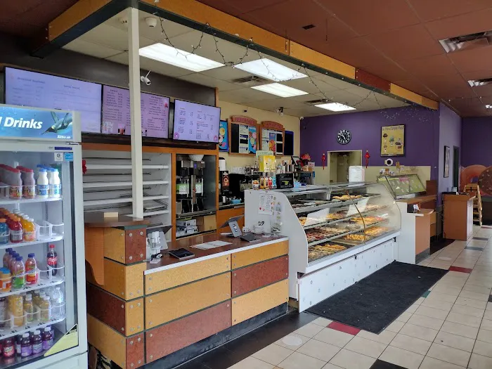 Cafe Donuts & Ice Cream Picture 4