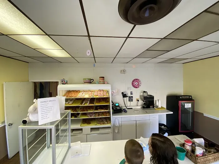 Old Fashion Donut Shoppe Picture 10