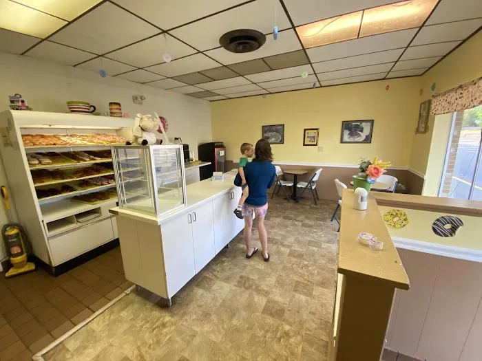 Old Fashion Donut Shoppe Picture 9