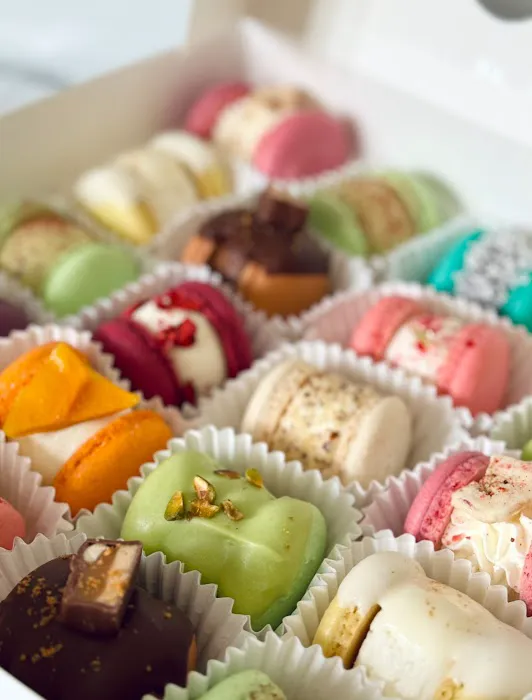 CAKES WITH LOVE macarons Picture 6