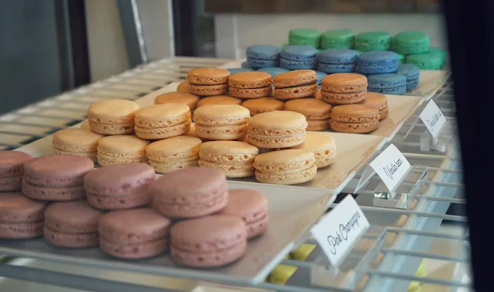 Nikkolette's Macarons Picture 9