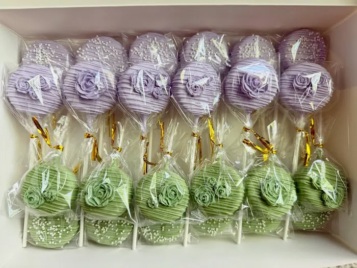 To The Moon & Bakery Picture 3