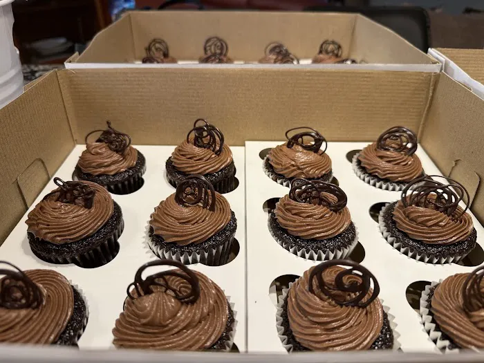 To The Moon & Bakery Picture 8