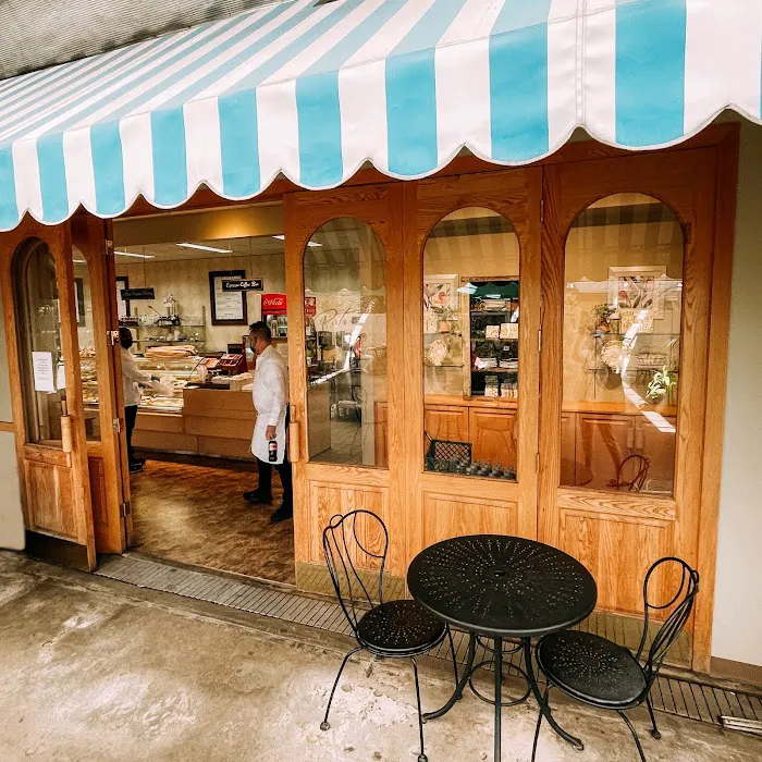 Patrick's Bakery & Cafe Picture 6