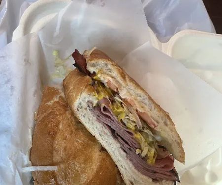 Papu00e1 Chuy's Bakery