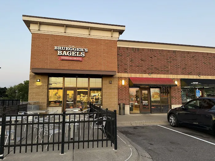 Bruegger's Bagels Picture 4