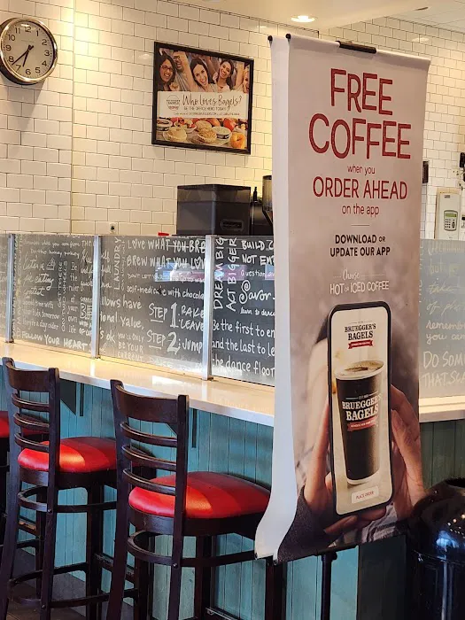 Bruegger's Bagels Picture 9
