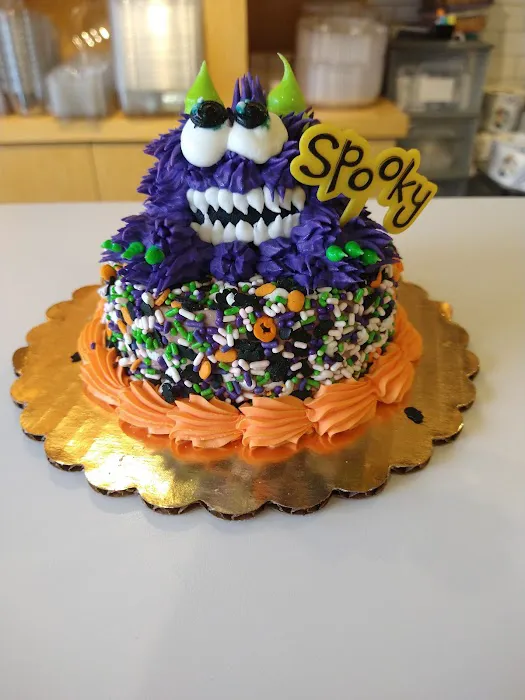 Denny's 5th Avenue Bakery Picture 4