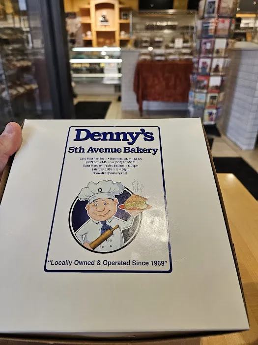 Denny's 5th Avenue Bakery Picture 5