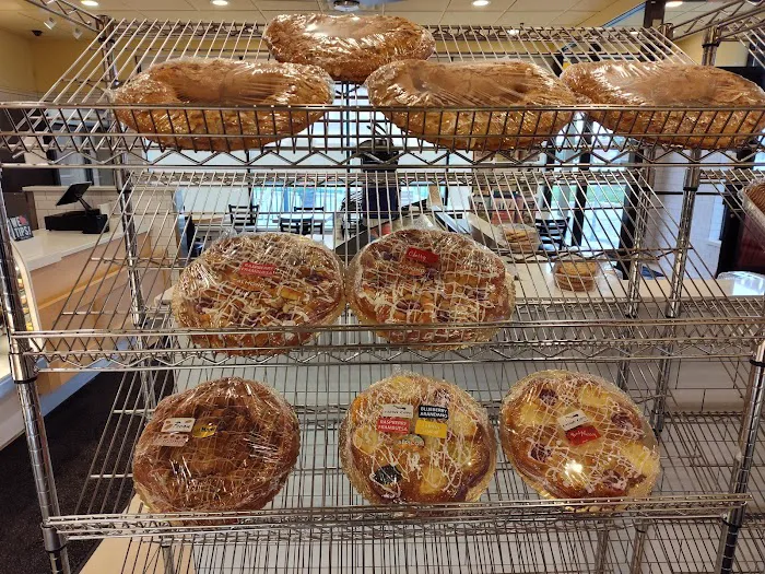Denny's 5th Avenue Bakery Picture 10