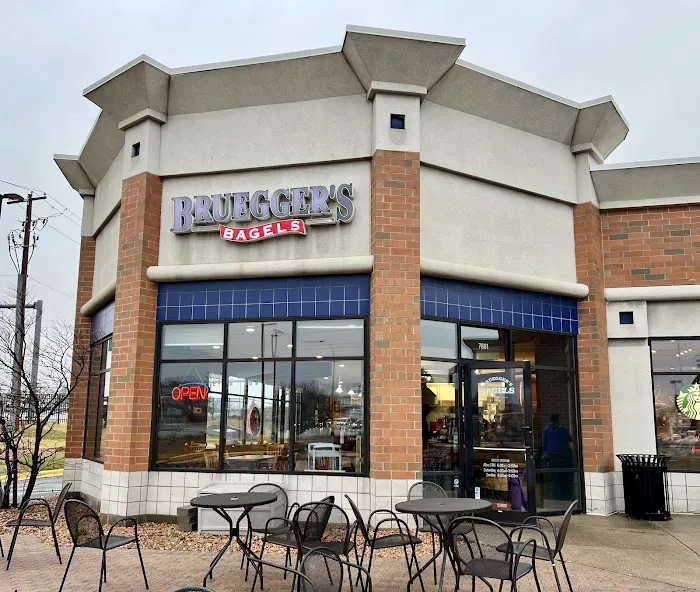 Bruegger's Bagels Picture 10