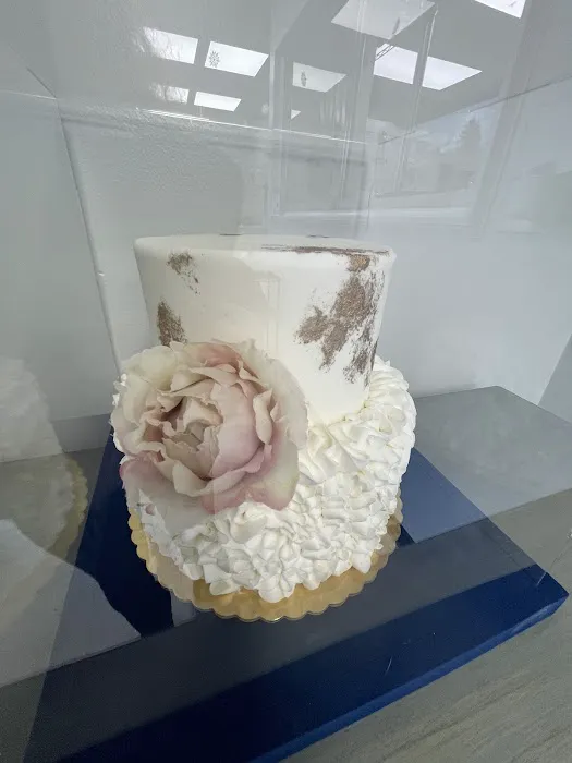 Queen Of Cakes Picture 7