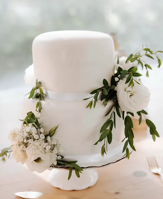 Burnett Custom Cakes Picture 6