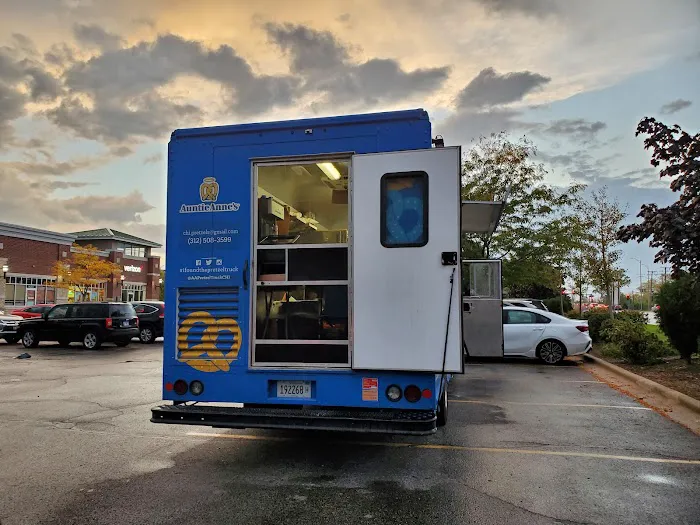 Auntie Annes Food Truck Picture 7