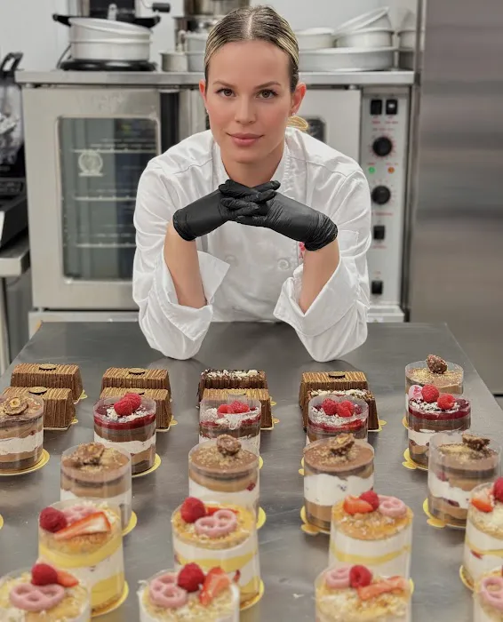 Andrea Cake Artist by Mamine Krofnice and Yummy Bites Catering Picture 9