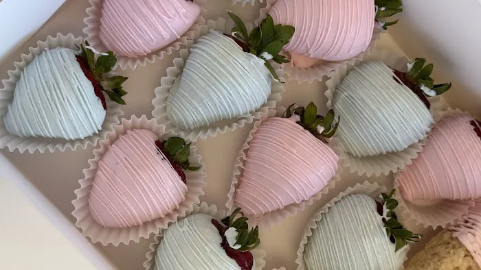 Andrea Cake Artist by Mamine Krofnice and Yummy Bites Catering Picture 4