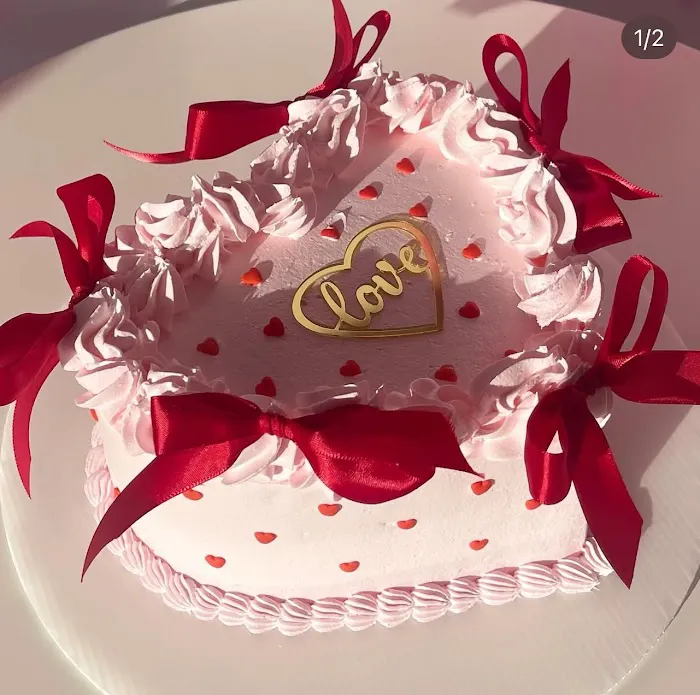 Andrea Cake Artist by Mamine Krofnice and Yummy Bites Catering Picture 10