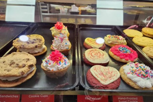 Mrs Field's Cookies