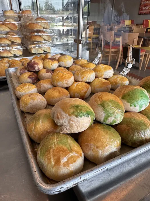 Kapwa Bakery & Cafe Picture 4