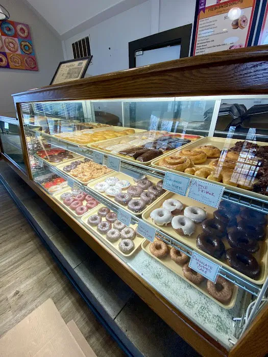 Dimple's Donuts Picture 6