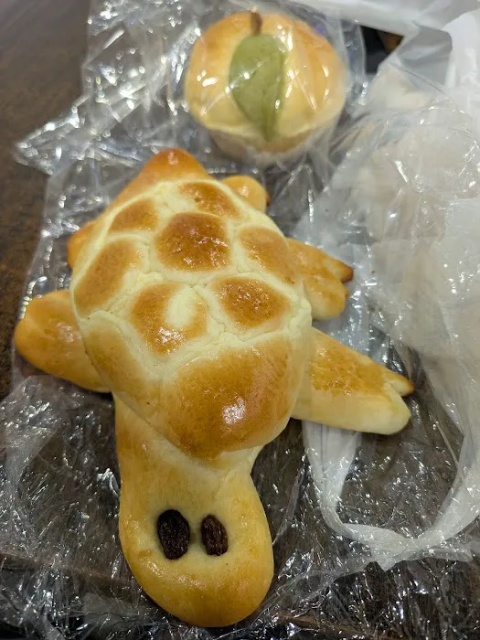 Pastry House Hippo Picture 1