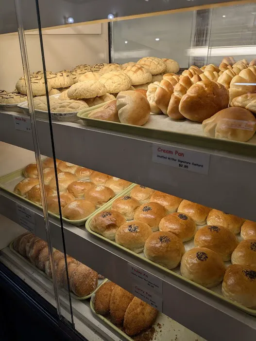 Pastry House Hippo Picture 2