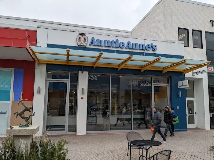Auntie Anne's Picture 7