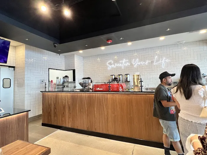 85°C Bakery Cafe-Niles Picture 1