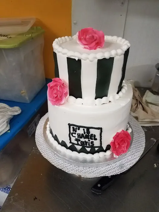 La Florencia Bakery Picture 3