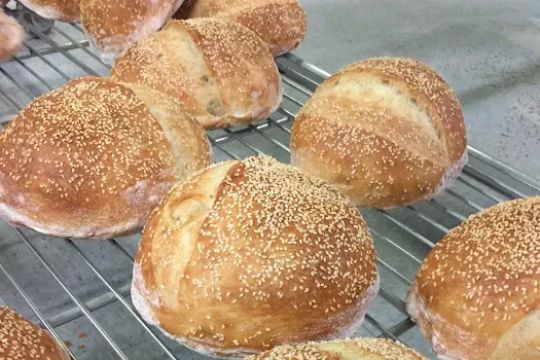 Fausto's Bakery