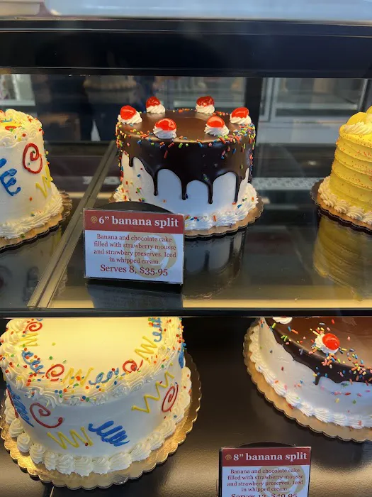 Creative Cakes Bakery Picture 2
