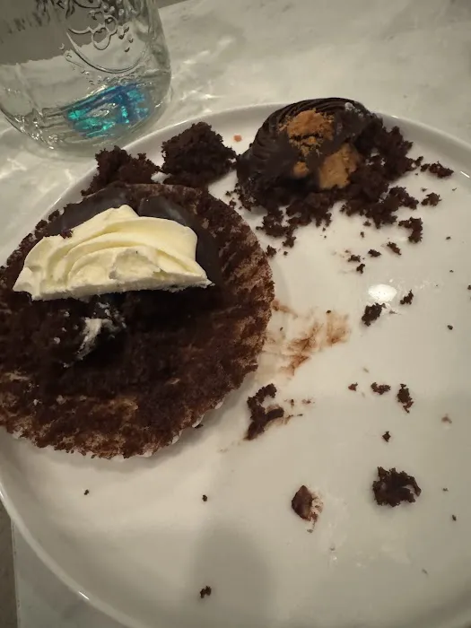 Molly's Cupcakes Yorktown Picture 10