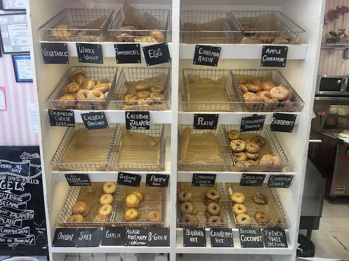 County Farm Bagels of Wheaton Picture 6
