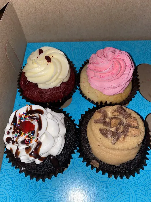 Smallcakes Cupcakery and Ice Cream Picture 5