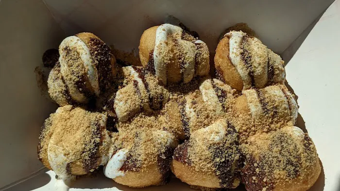 BB's Baby Donuts Picture 10