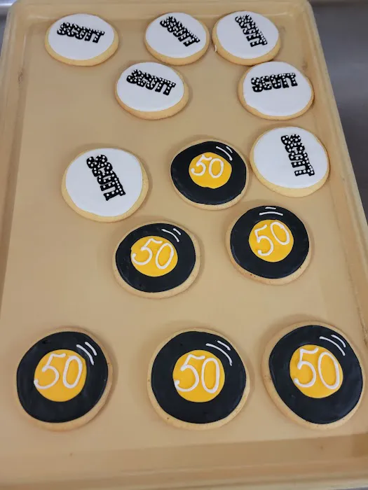 Elleson's Bakery Picture 1