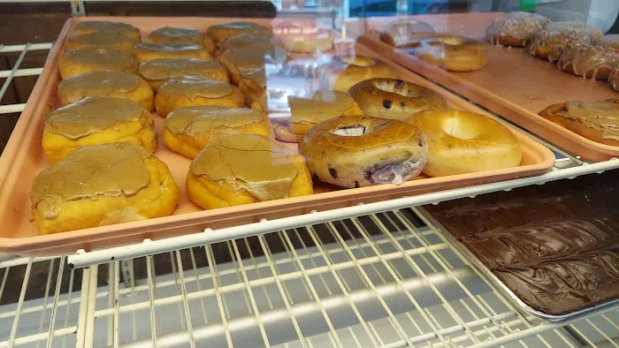 Elleson's Bakery Picture 9