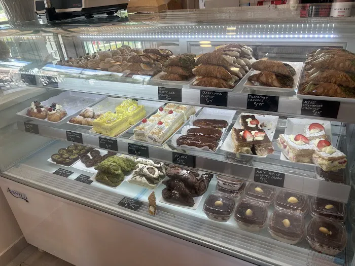 Dolce V Bakery & Gelato Picture 10